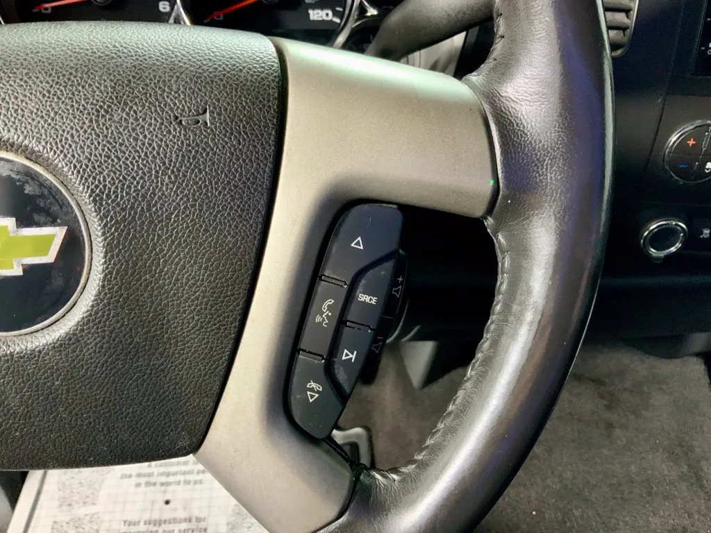 Chevrolet Silverado photo 25