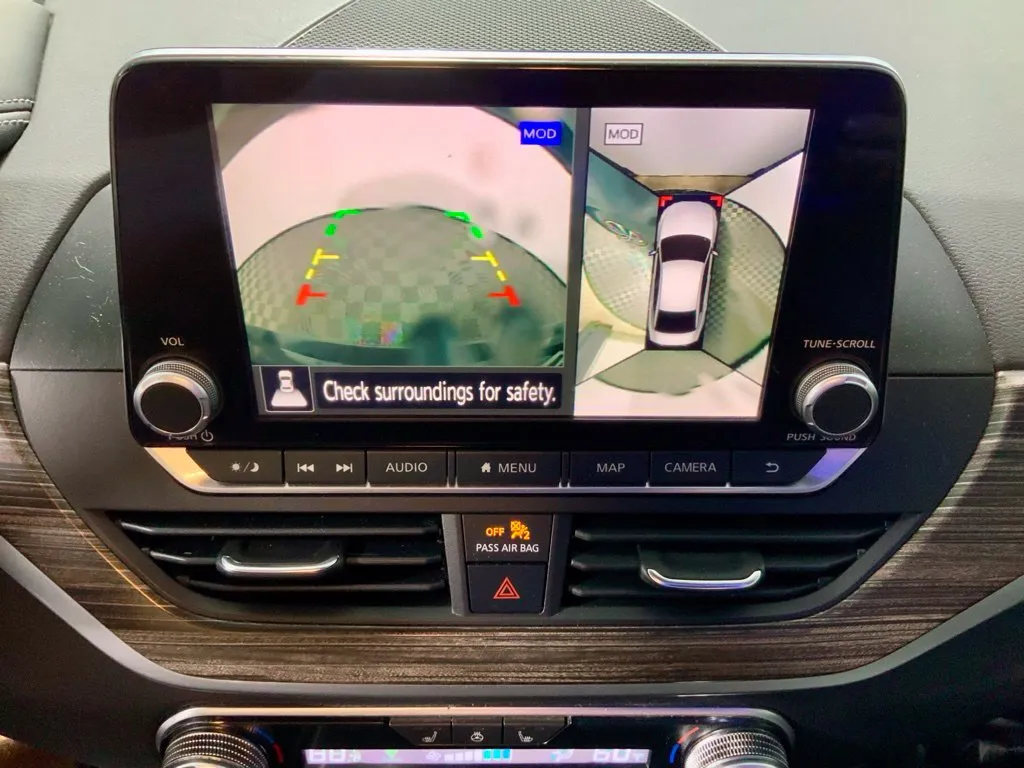 Nissan Altima photo 4
