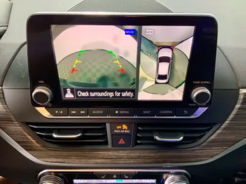 More photos of 2019 Nissan Altima 2.5 Platinum at Don Wood Ford Lincoln, OH