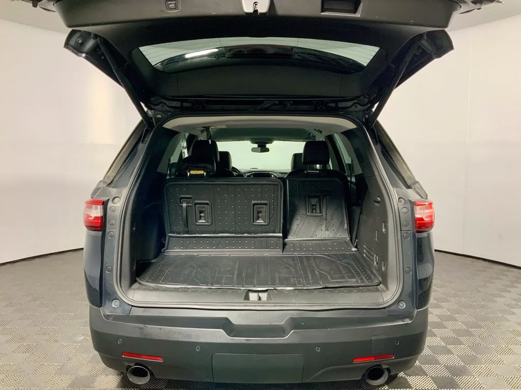 Chevrolet Traverse photo 14