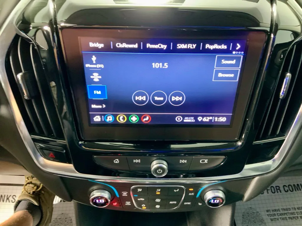 Chevrolet Traverse photo 23
