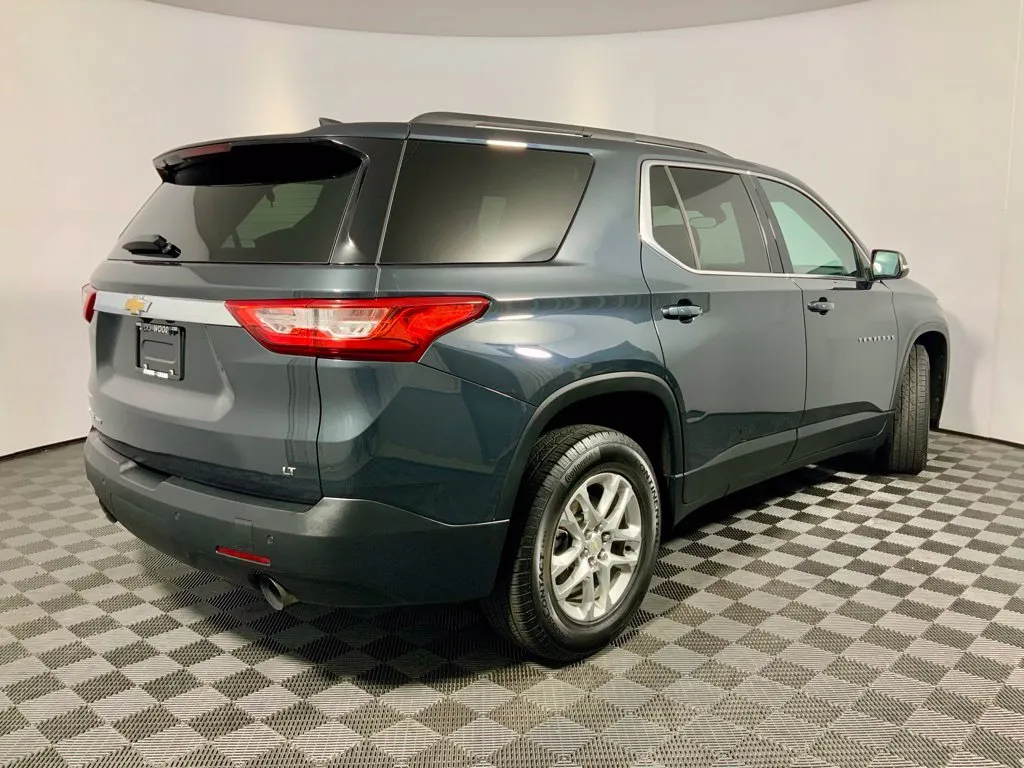 Chevrolet Traverse photo 16