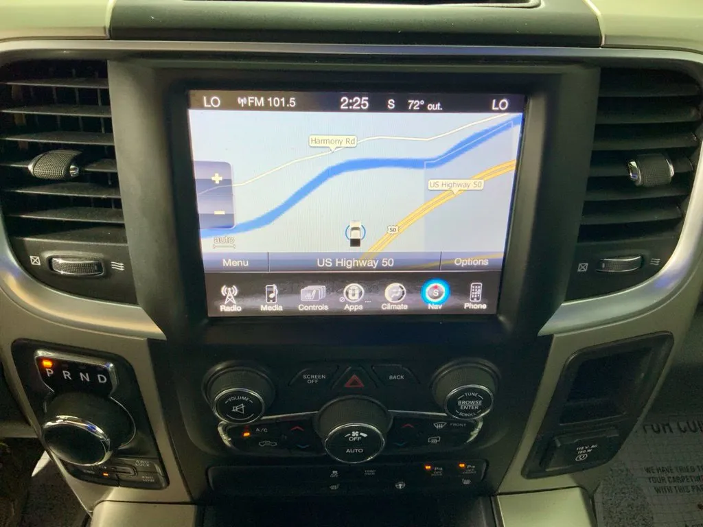 Ram 1500 photo 2