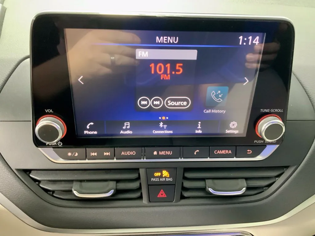 Nissan Altima photo 23