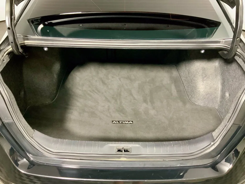 Nissan Altima photo 29