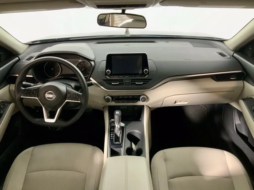 Nissan Altima photo 20