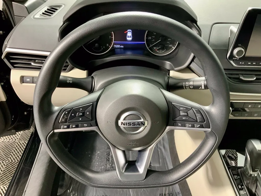 Nissan Altima photo 24