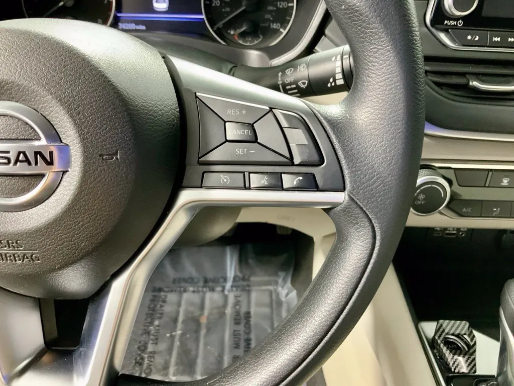 Nissan Altima photo 26