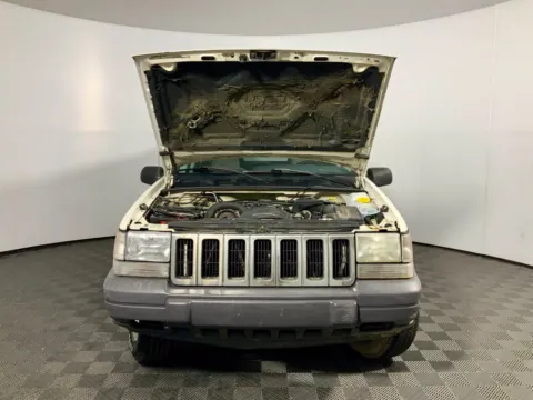 More photos of 1997 Jeep Grand Cherokee Laredo at Don Wood Ford Lincoln, OH