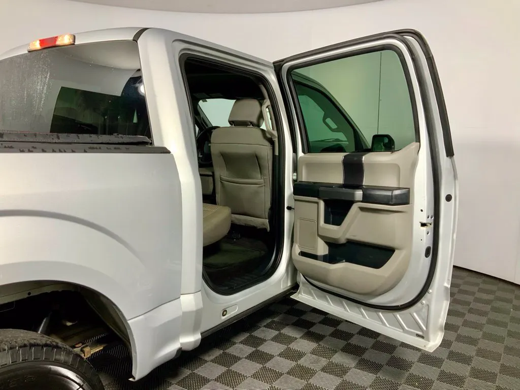 Ford F-150 photo 28