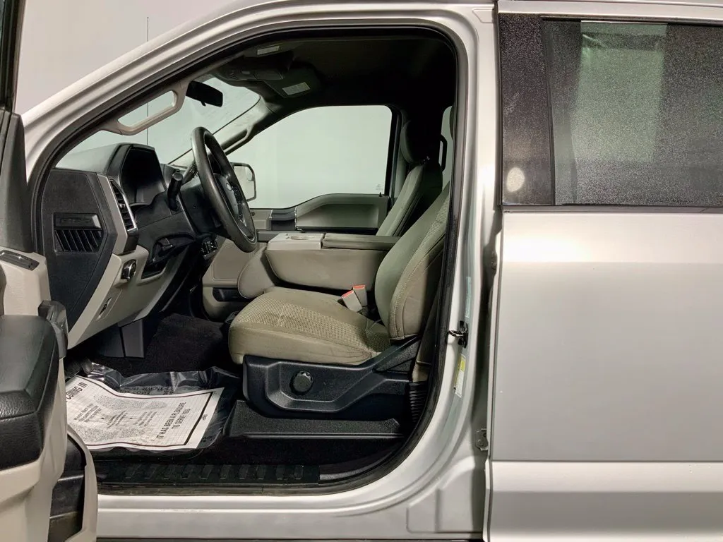 Ford F-150 photo 17