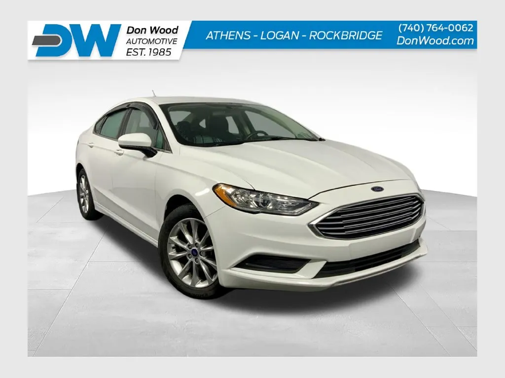 White 2017 Ford Fusion SE for sale in Athens, OH