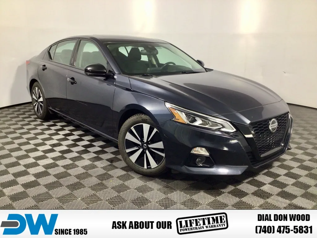 Blue 2019 Nissan Altima 2.5 SV for sale in Athens, OH