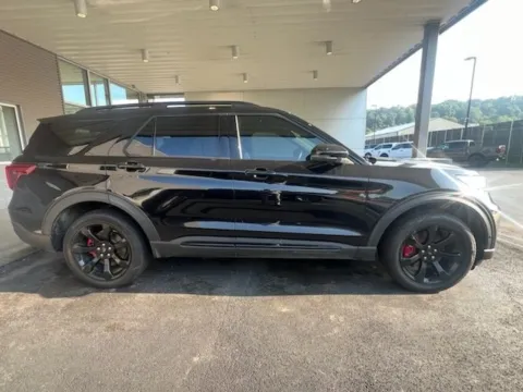 More photos of 2022 Ford Explorer ST at Don Wood Ford Lincoln, OH