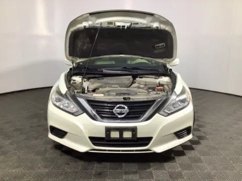 More photos of 2016 Nissan Altima 2.5 S at Don Wood Ford Lincoln, OH