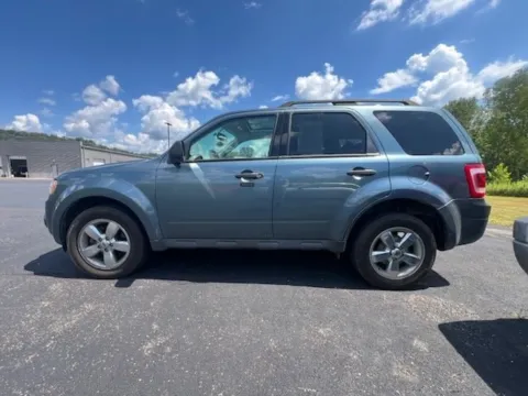 More photos of 2011 Ford Escape XLT at Don Wood Ford Lincoln, OH