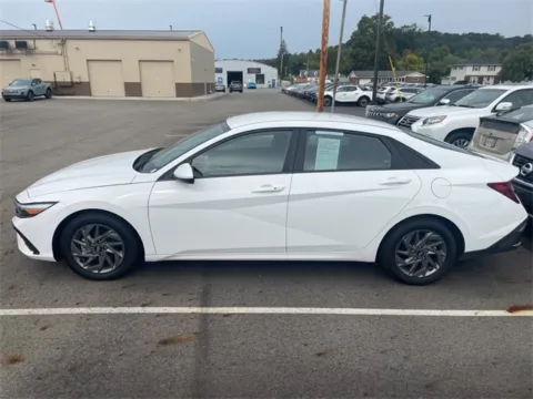 More photos of 2024 Hyundai Elantra SEL at Don Wood Ford Lincoln, OH