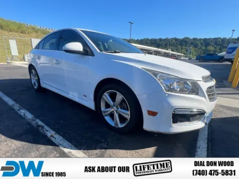 White 2015 Chevrolet Cruze 2LT for sale in Athens, OH