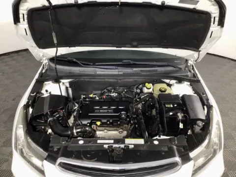 More photos of 2015 Chevrolet Cruze 2LT at Don Wood Ford Lincoln, OH