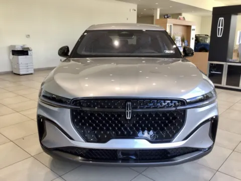 More photos of 2025 Lincoln Nautilus Premiere at Don Wood Ford Lincoln, OH