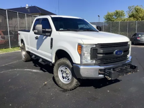 White 2017 Ford F-250SD XL for sale in Athens, OH