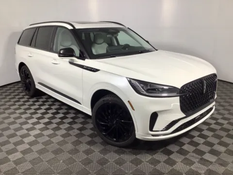 More photos of 2025 Lincoln Aviator Reserve at Don Wood Ford Lincoln, OH