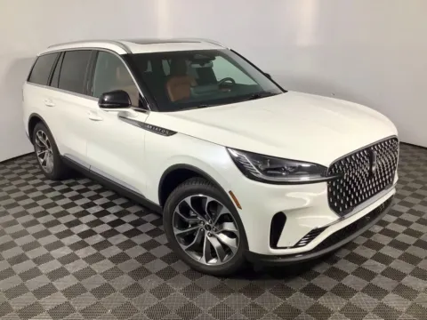 More photos of 2025 Lincoln Aviator Reserve at Don Wood Ford Lincoln, OH