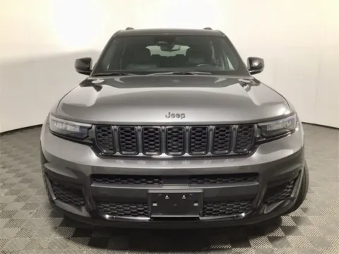 More photos of 2021 Jeep Grand Cherokee L Altitude at Don Wood Ford Lincoln, OH