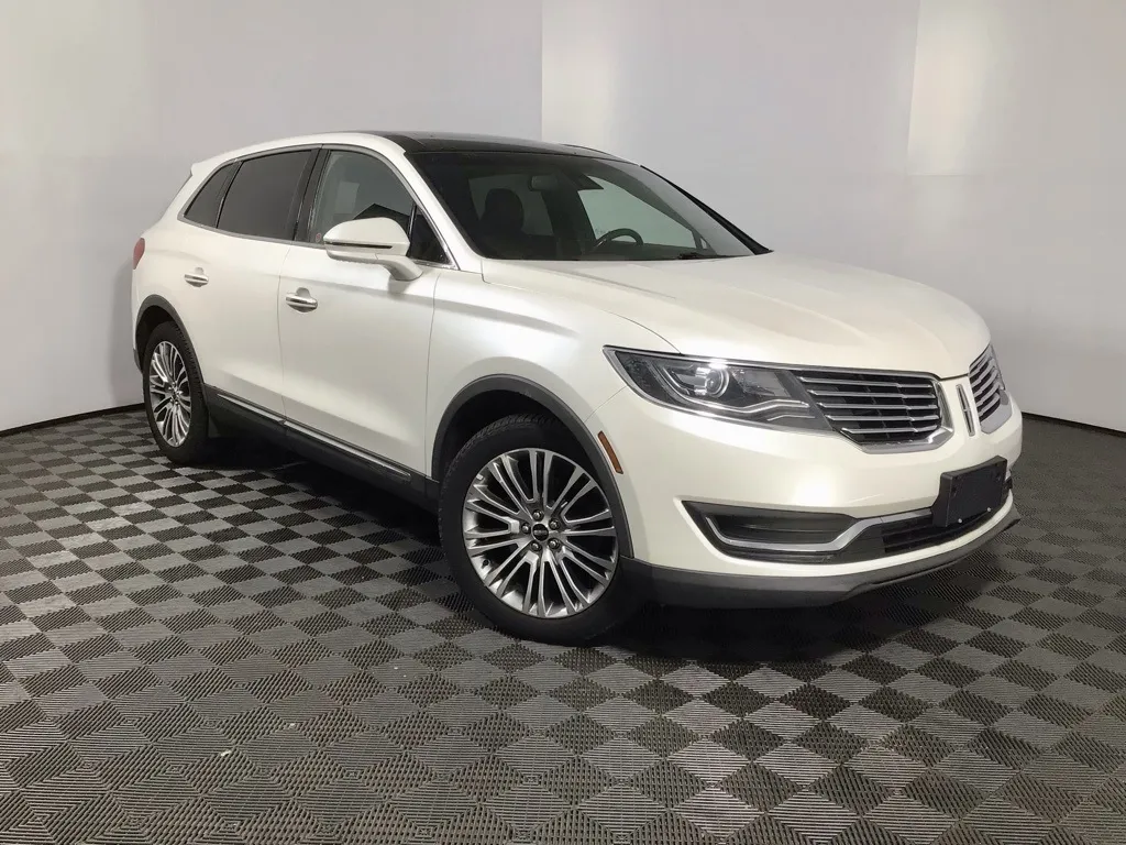 White 2016 Lincoln MKX Reserve for sale in Athens, OH