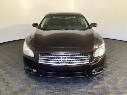 More photos of 2010 Nissan Maxima 3.5 SV at Don Wood Ford Lincoln, OH