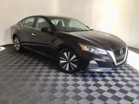 Black 2022 Nissan Altima 2.5 SV for sale in Athens, OH