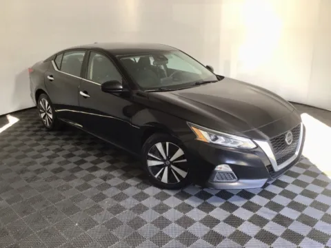 Another view of 2022 Nissan Altima 2.5 SV for sale in Athens, OH at Don Wood Ford Lincoln