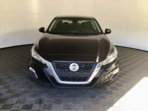 More photos of 2022 Nissan Altima 2.5 SV at Don Wood Ford Lincoln, OH
