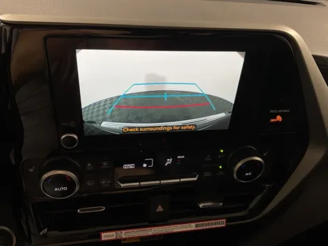 More photos of 2026 Toyota Highlander XLE at Don Wood Toyota, OH