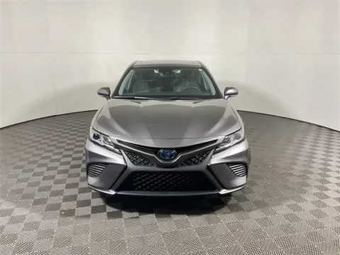 More photos of 2020 Toyota Camry Hybrid SE at Don Wood Toyota, OH