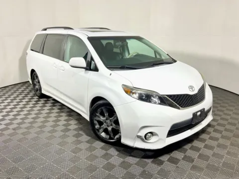 More photos of 2012 Toyota Sienna SE at Don Wood Toyota, OH