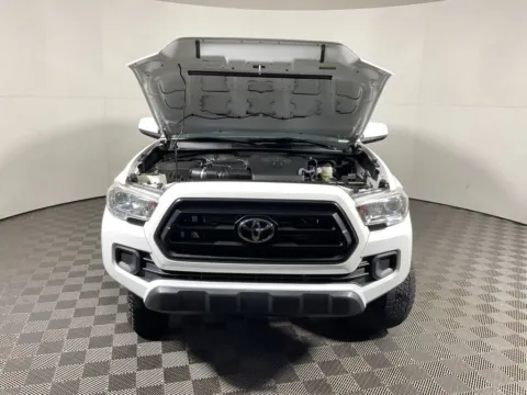 More photos of 2020 Toyota Tacoma SR at Don Wood Toyota, OH