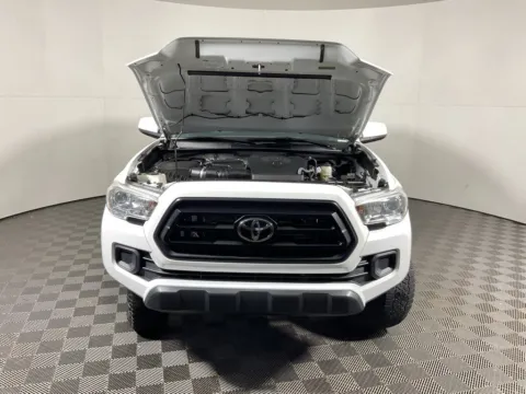More photos of 2020 Toyota Tacoma SR at Don Wood Toyota, OH