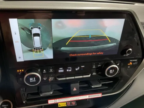 More photos of 2026 Toyota Highlander Hybrid Platinum at Don Wood Toyota, OH