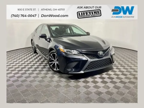 Black 2019 Toyota Camry SE for sale in Athens, OH