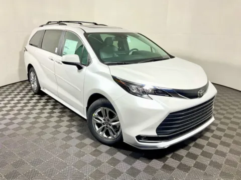 More photos of 2026 Toyota Sienna XLE at Don Wood Toyota, OH