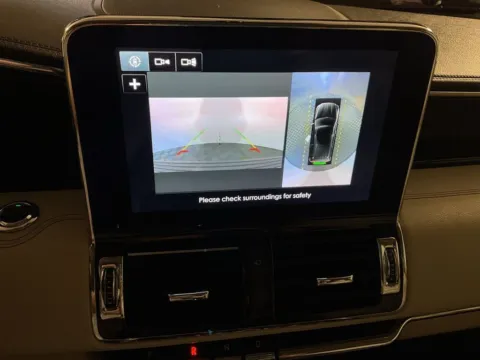 More photos of 2019 Lincoln Navigator L Reserve at Don Wood Toyota, OH