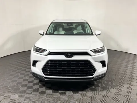 More photos of 2026 Toyota Grand Highlander XLE at Don Wood Toyota, OH