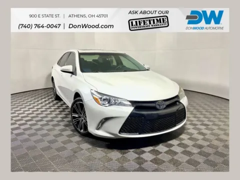 White 2016 Toyota Camry SE for sale in Athens, OH