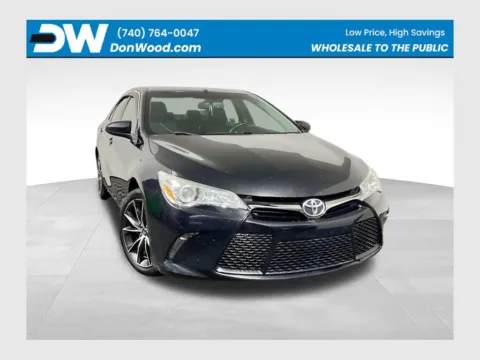 Black 2015 Toyota Camry XSE for sale in Athens, OH