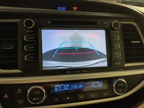 More photos of 2016 Toyota Highlander XLE V6 at Don Wood Toyota, OH