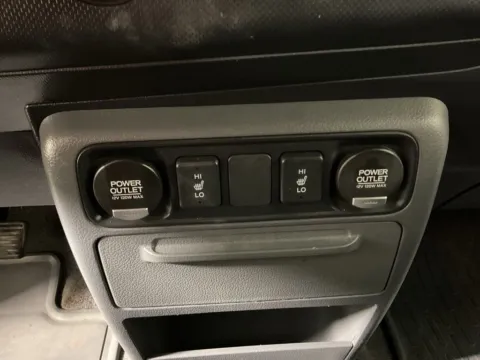 More photos of 2006 Honda Ridgeline RTL at Don Wood Toyota, OH