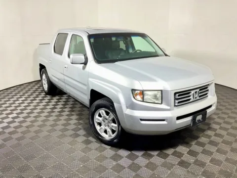 More photos of 2006 Honda Ridgeline RTL at Don Wood Toyota, OH