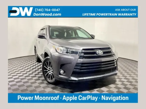 Gray 2017 Toyota Highlander SE for sale in Athens, OH