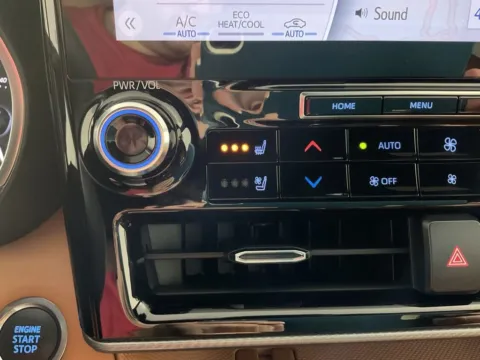 More photos of 2021 Toyota Highlander Platinum at Don Wood Toyota, OH